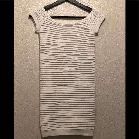 BCBGeneration White body con dress suze XS/S - Picture 3 of 4
